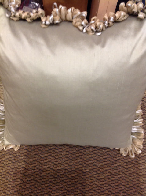 Pillow- 18" Green W Gold Fringe