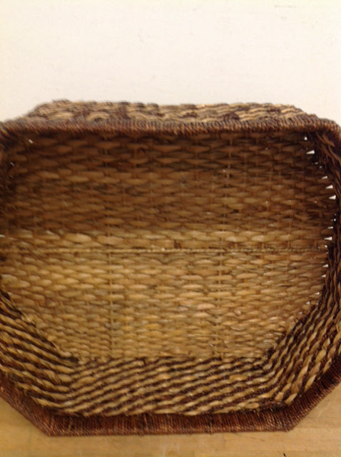 Basket- 23" Wicker