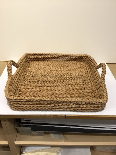 21"x18.5" Woven Tray w/Handles