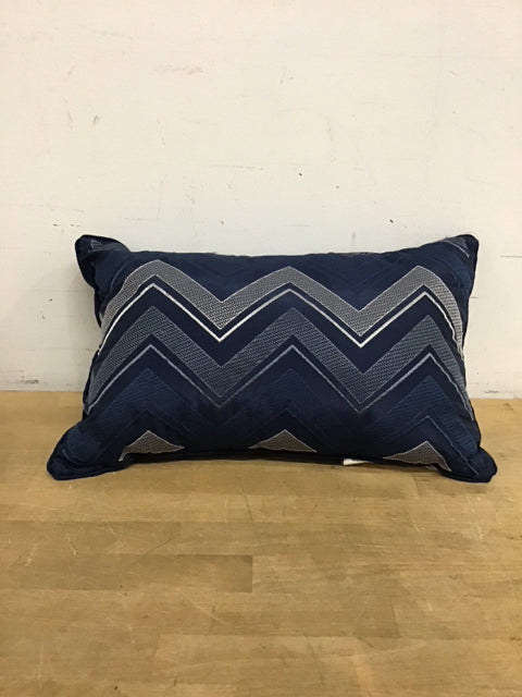 17"x11" Blue Chevron Lumbar