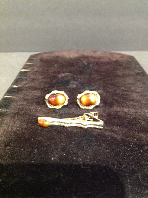 Gold Cufflinks & Tie Pin Set