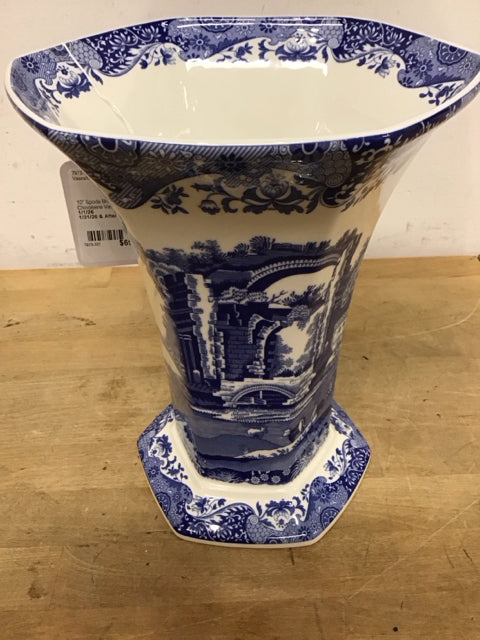 10" Spoda Blue & White Chinoiserie Vase/Urn