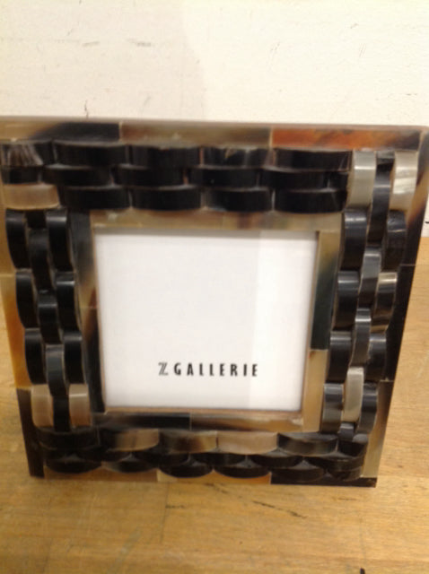 Photo Frame- 4" Z Gallerie