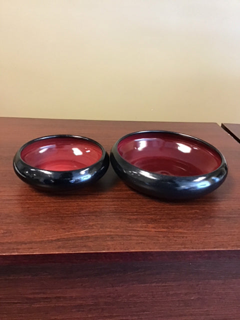 Set Of 2 Black & Red Decorative Bowls