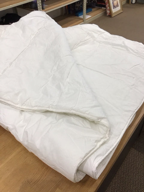 QUEEN Ikea White Comforter