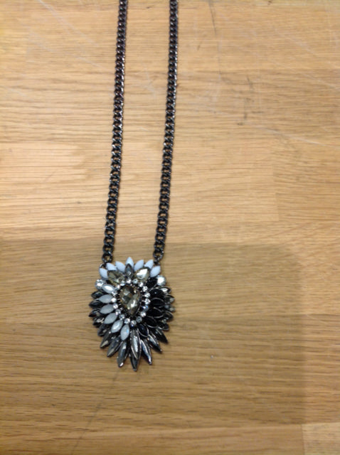 Necklace- Bright Flower Pendent