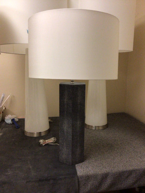 Black & White Textured Table Lamp W/Shade