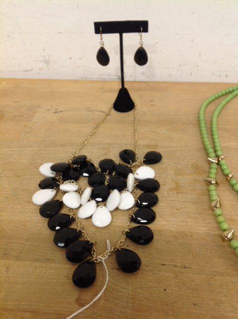 Necklace- Black & White W Earrings