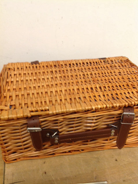 17" Wicker Picnic Basket