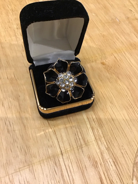 Floral Black Enamel Rhinestone Ring
