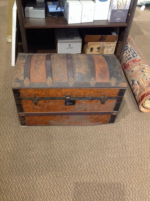 15x28 Dome Top Antique Trunk-AS IS