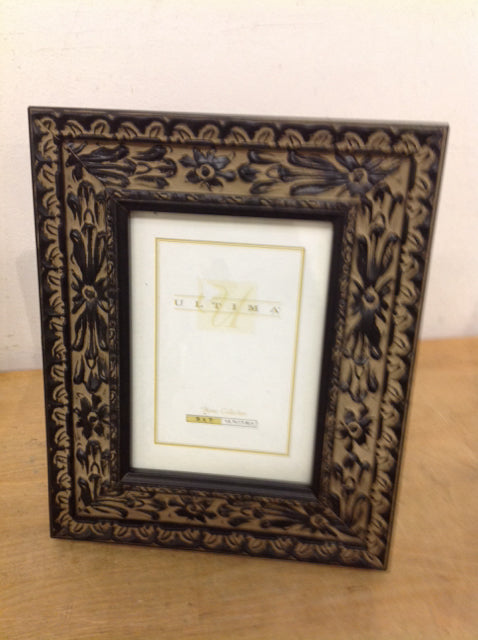 Photo Frame- 5" X 7" Black & Tan