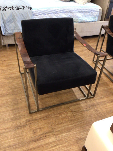 31" X 31.5" X 30.5" Bernhardt Dekker Fabric Leather Strap Arm Chair