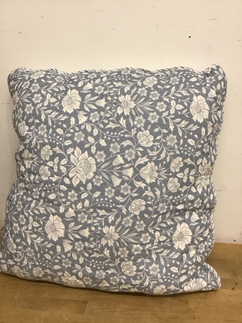 25" Sq Lt. Blue & White Floral