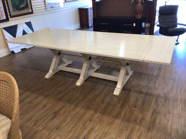 Hickory White Sandstone Wood Extension Dining Table W/2 Leaves