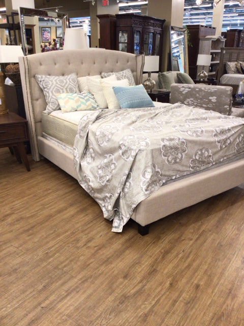 Alton Furniture Tufted Queen Bed