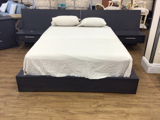 Dark Wood Platform Queen Bed W/Attached Nightstands