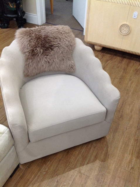 Tan Velvet Barrel Back Swivel Chair w/Throw