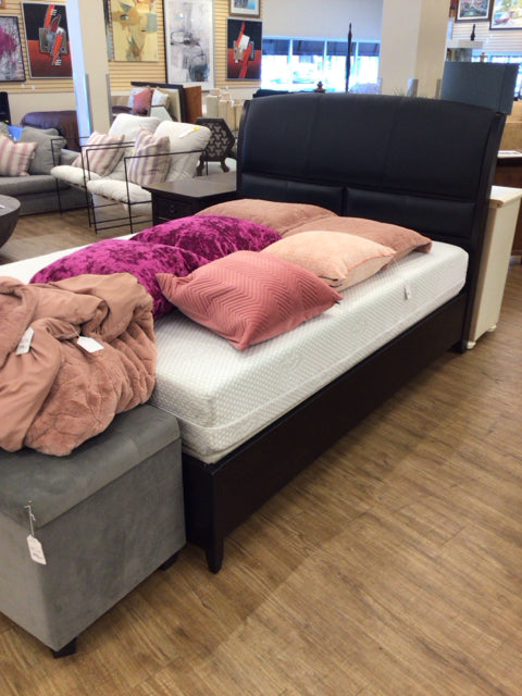 Black Queen Bed