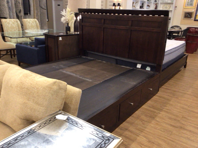 Bassett Furniture Brown Wood King Storage Bed