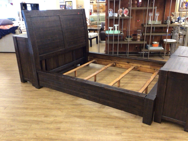 AS-IS Havertys Wood Queen Bed