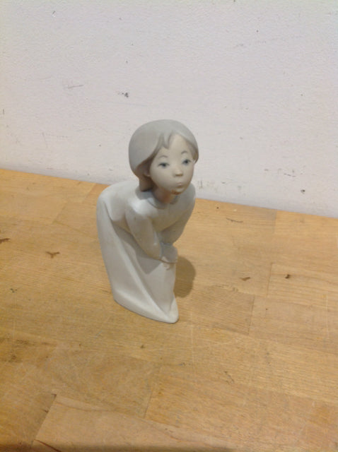 Fine Porcelain- Lladro Matte Girl