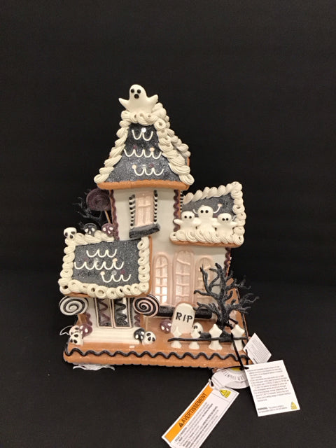 Light-Up Haunted House