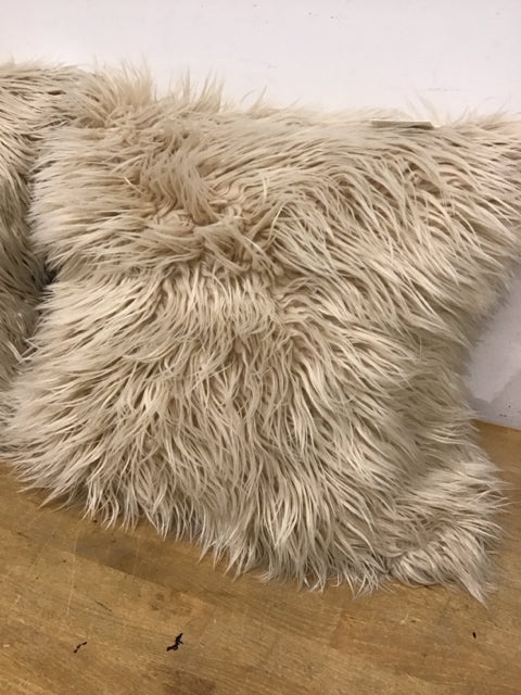 20" Sq. Faux Fur Pillow