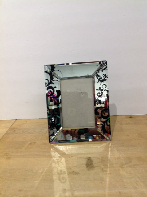 4x6 Mirrored Picture Frame w/Floral Detail