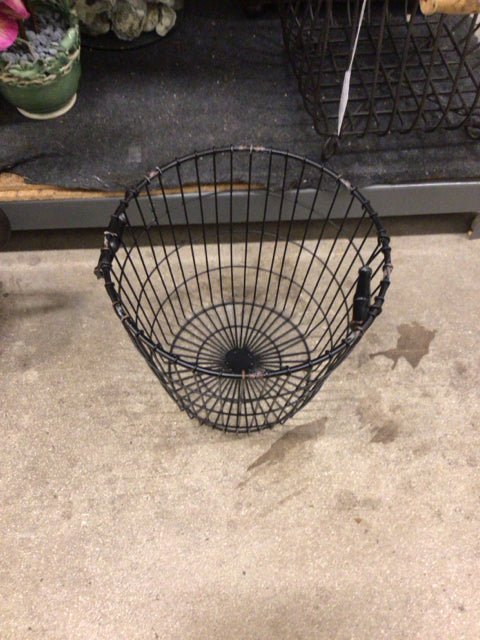 Round Metal Basket