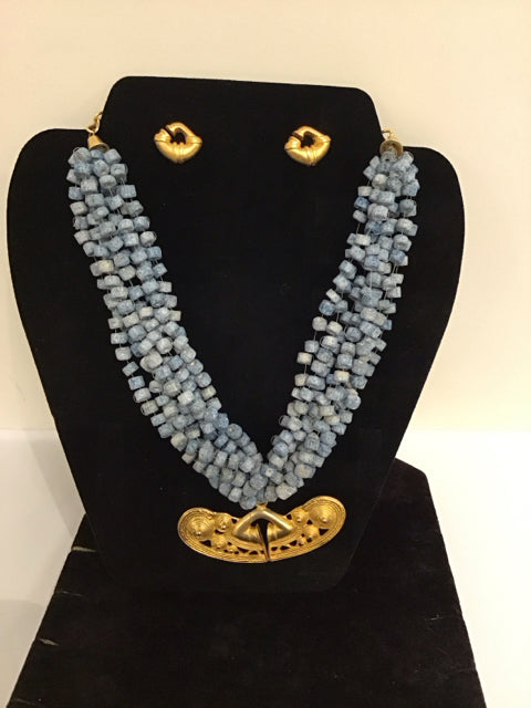 Blue Bead Necklace w/Gold Pendant & Earrings
