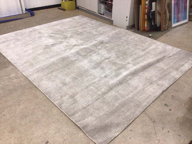 As-Is 9' X 12' RH Silv Rug