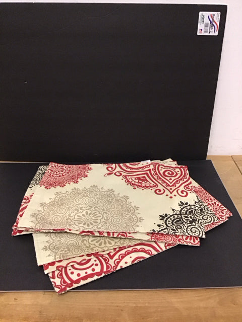 Set/8 Tan Linen Placemats w/Medallion Design