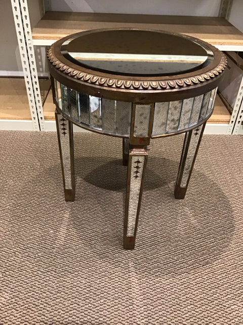 24"x28" Round Mirrored End Table