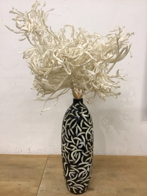 Ivory Raffia Fan Flowers In Narrow Black/White Vase