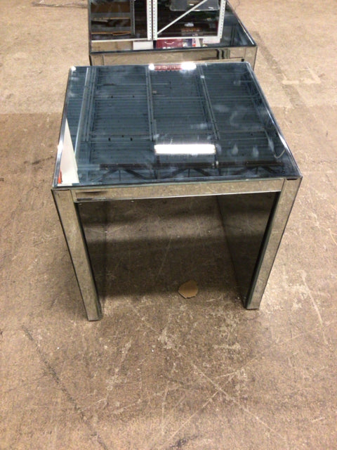 18" Square Mirrored End Table