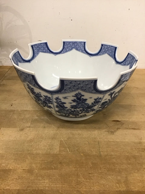 13"x6.5" Mottahedeh Monteith Blue & White Bowl