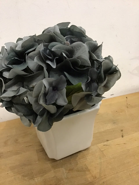 10" Faux Hydrangea Plant