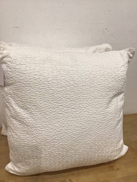 24" White Cotton Nubby Embroidered