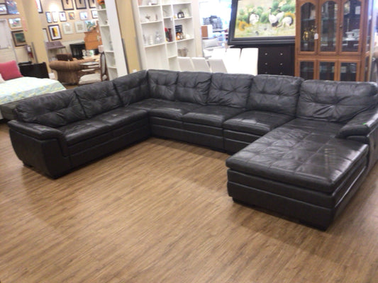 City Furniture Dark Chocolate Tufted 5 PC Leather Sectional