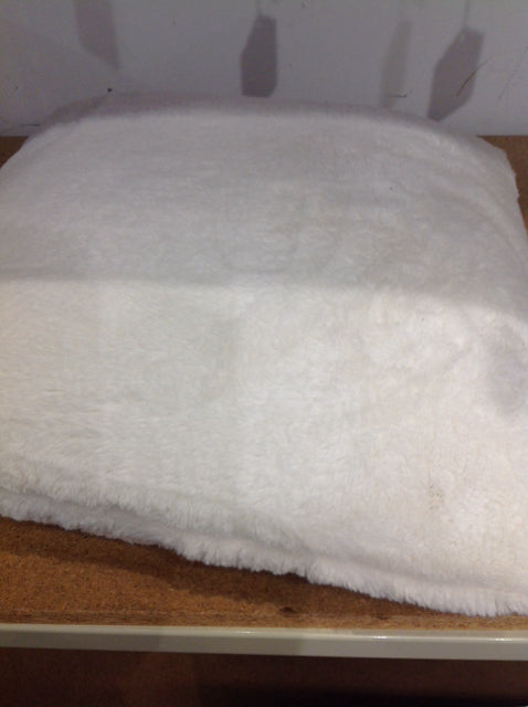 Pillow- 18" White Faux Fur