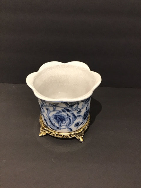 6" Rd Footed Blue/White Painted Crackled Vase