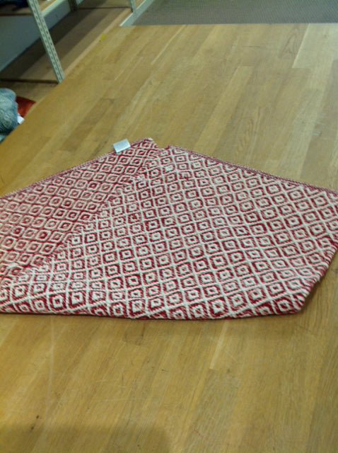 Red/Tan Weaved Throw