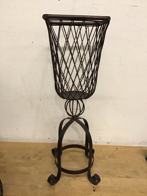 22" Metal Bronze Color Wire Planter/Urn