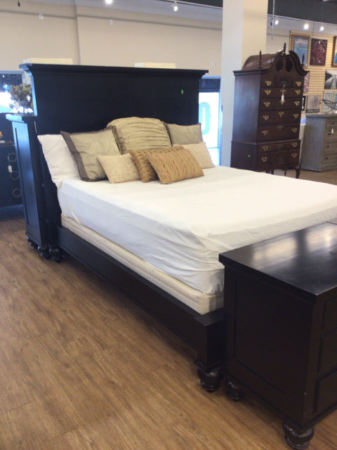 AS-IS RH Black Wood Panel Queen Bed(FB Scratches)