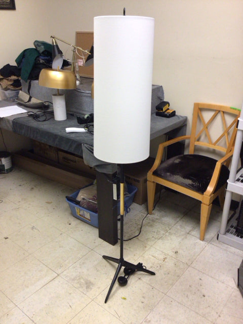 66" X 15.25" X 17.5" Visual Comfort & Co Frankfort Floor Lamp W/Shade