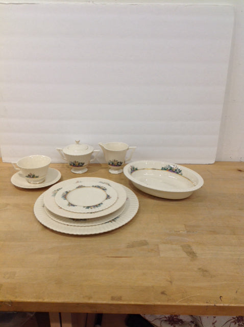 5-pps Dinner Service for 12 Lenox "Rutledge" + Extras