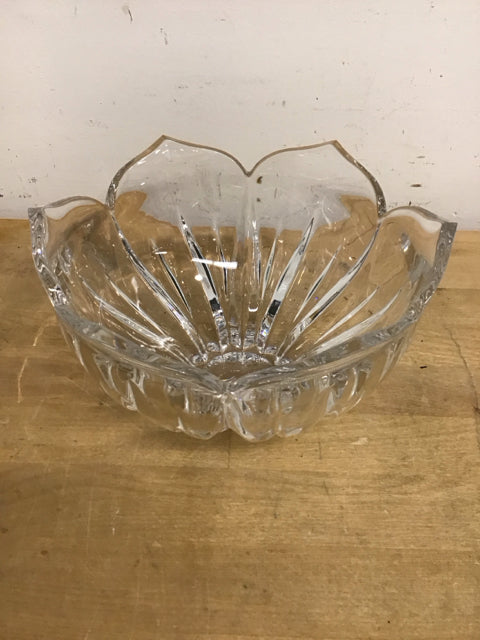 4.5" Lotus Shape Art Glass Bowl