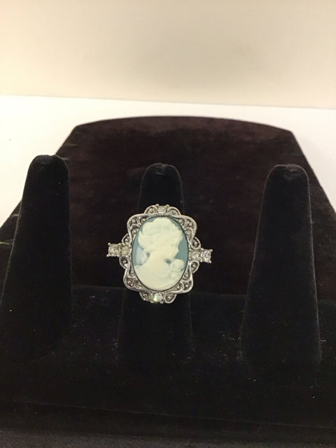 Silver Ring w/Cameo