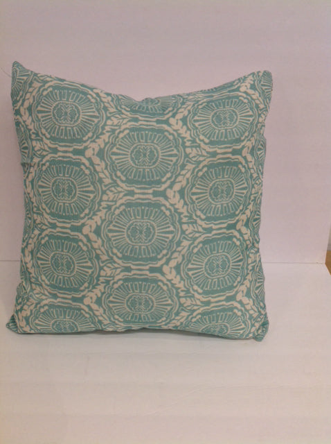 Green/Tan Pillow w/Medallion Design